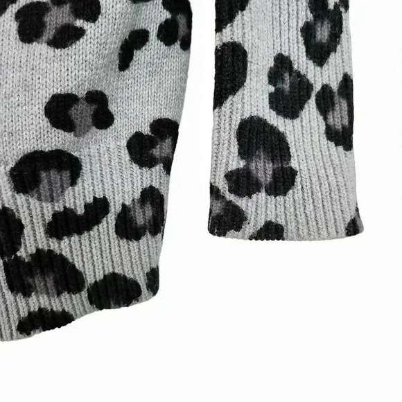 Victoria’s Secret PINK Leopard Boyfriend Cardigan Women M Gray Long Cotton - Picture 9 of 12